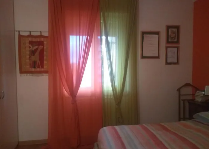 Alojamento de Acomodação e Pequeno-almoço Casa Girasole *